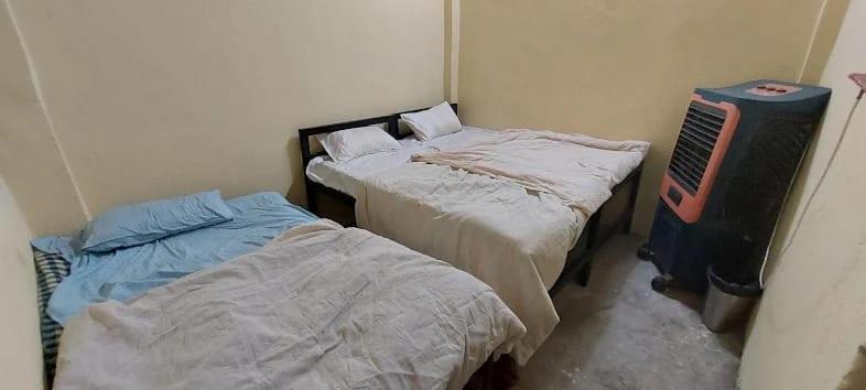 Hotel Shree Kashi Govardhan Dham à Ujjain Extérieur photo