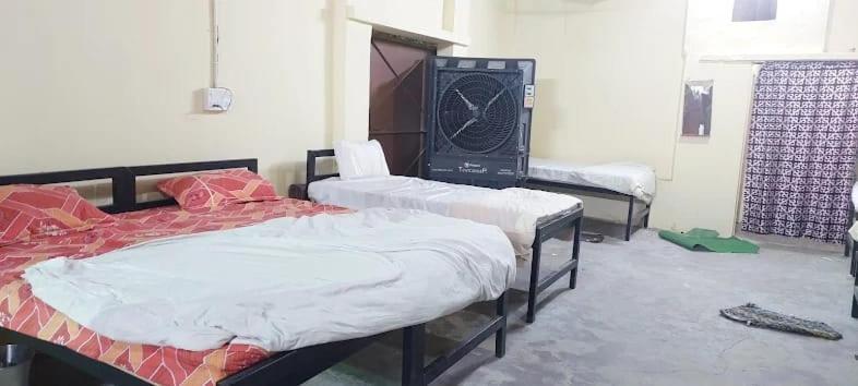 Hotel Shree Kashi Govardhan Dham à Ujjain Extérieur photo